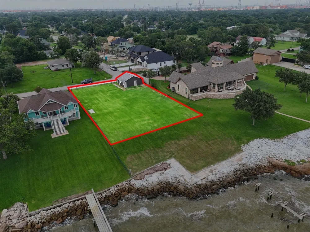 1714 Roscoe Street La Porte, TX 77571
