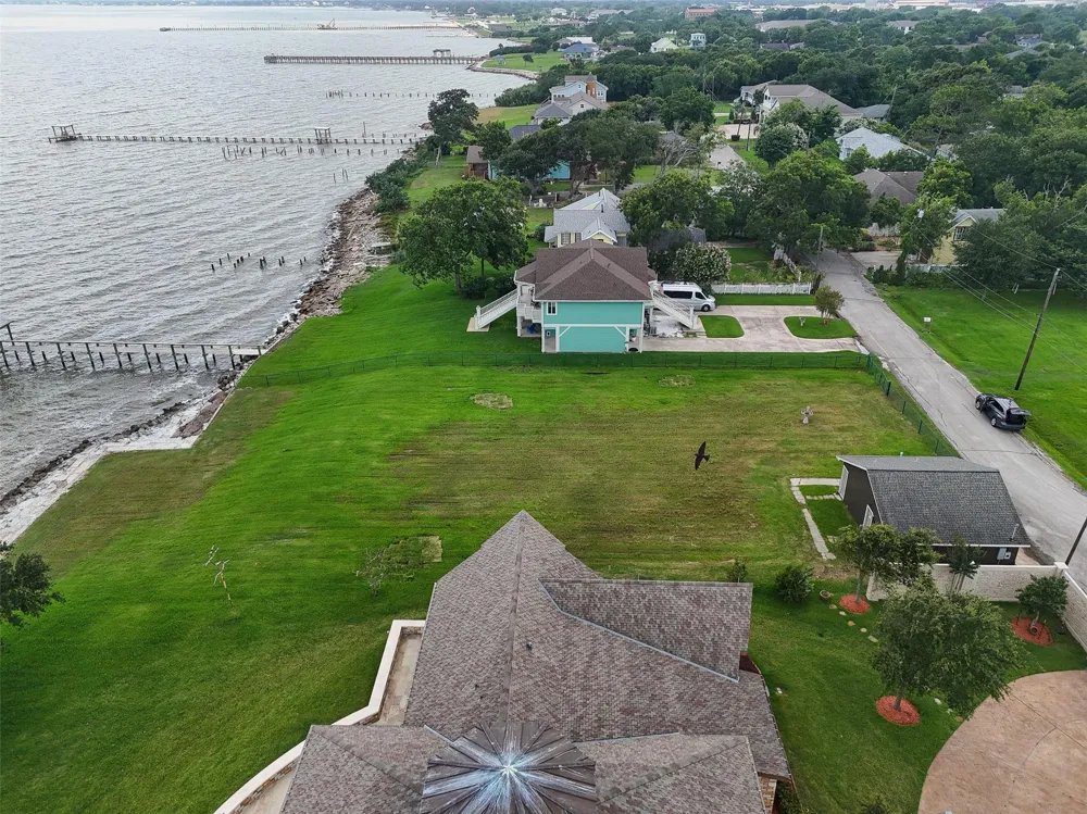 1714 Roscoe Street La Porte, TX 77571