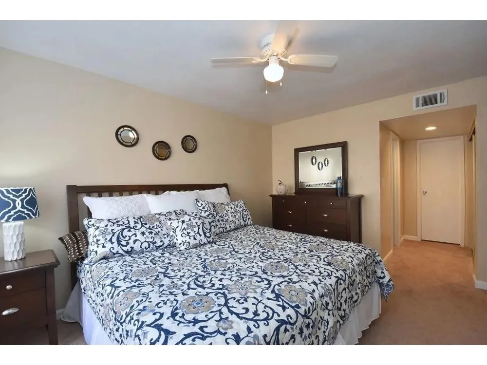 17310 Keith Harrow Boulevard #902 Houston, TX 77084