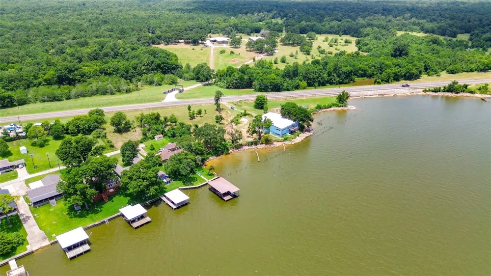 10390 Us Highway 190 E Point Blank, TX 77364