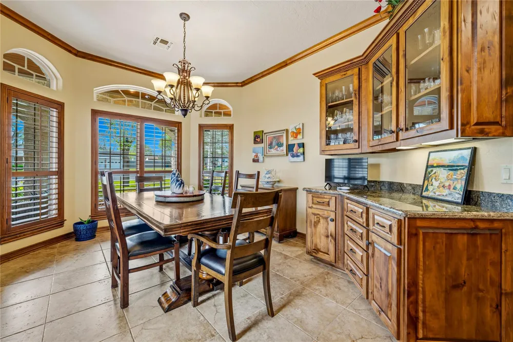 202 W North Street Weimar, TX 78962