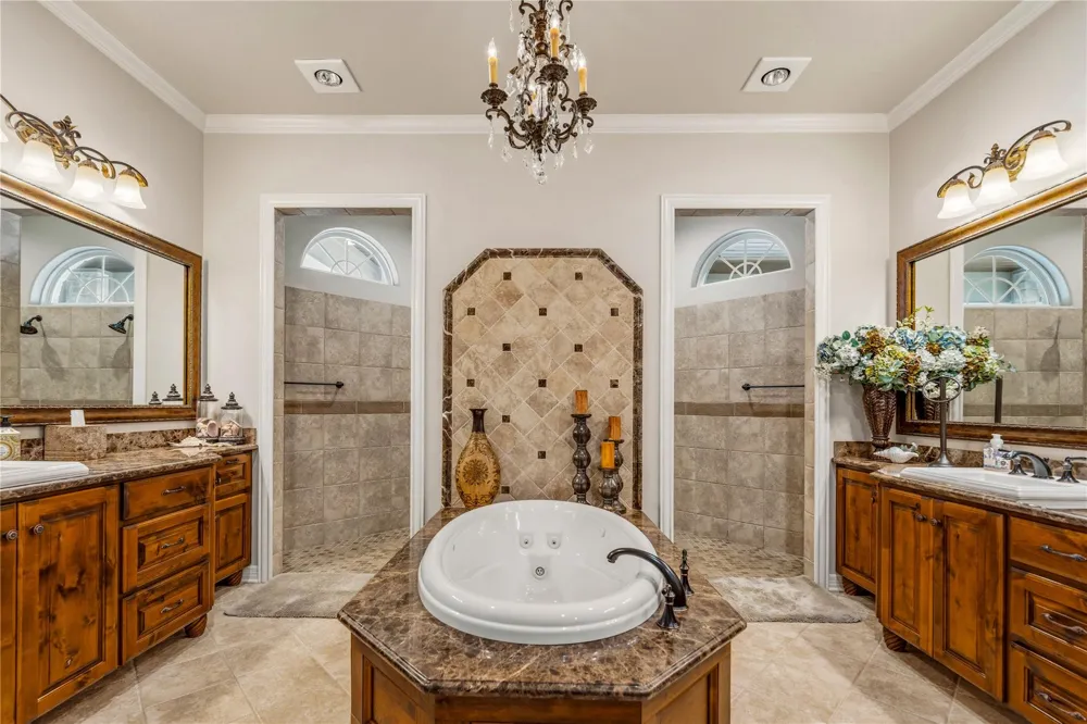 202 W North Street Weimar, TX 78962