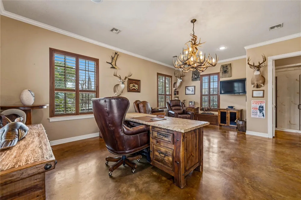 202 W North Street Weimar, TX 78962