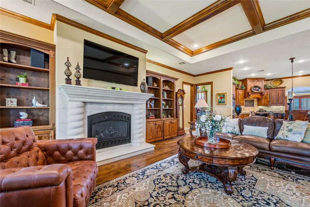 202 W North Street Weimar, TX 78962