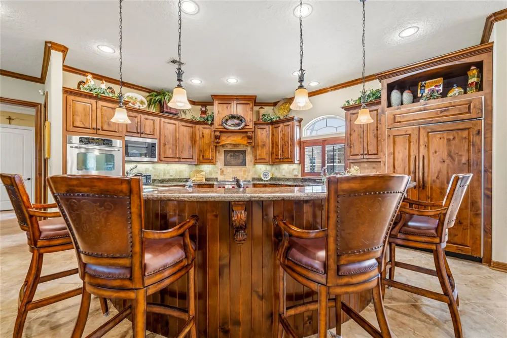 202 W North Street Weimar, TX 78962