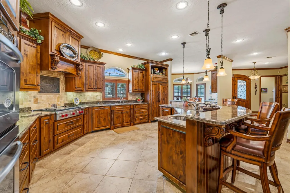 202 W North Street Weimar, TX 78962