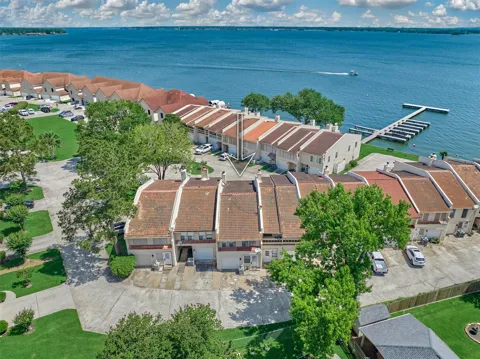 39 Regency Point