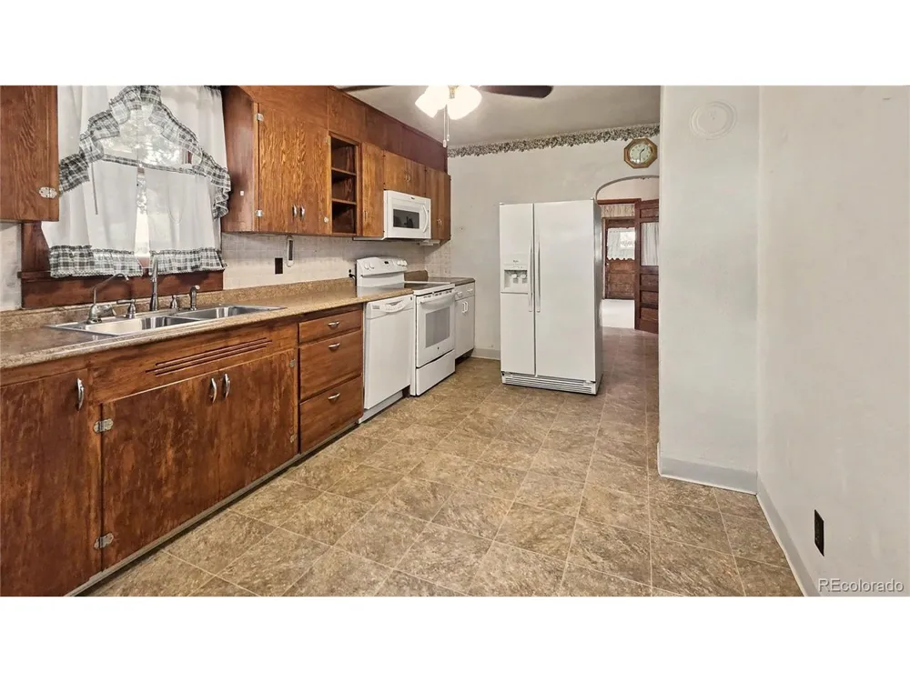 200 E 10th Street Julesburg, CO 80737