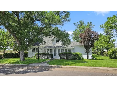 200 E 10th Street