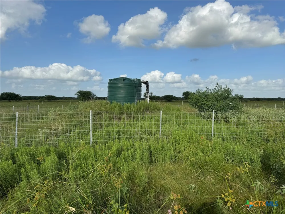 County Road 18 61.46 Acres Tract 2 & 3 Hallettsville, TX 77964