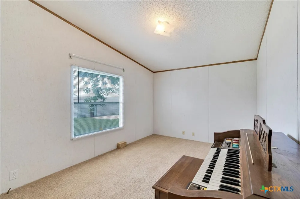 14858 Fm 1322 Luling, TX 78648