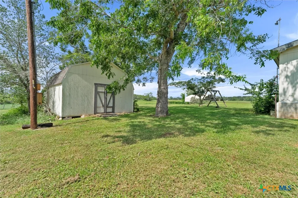 14858 Fm 1322 Luling, TX 78648