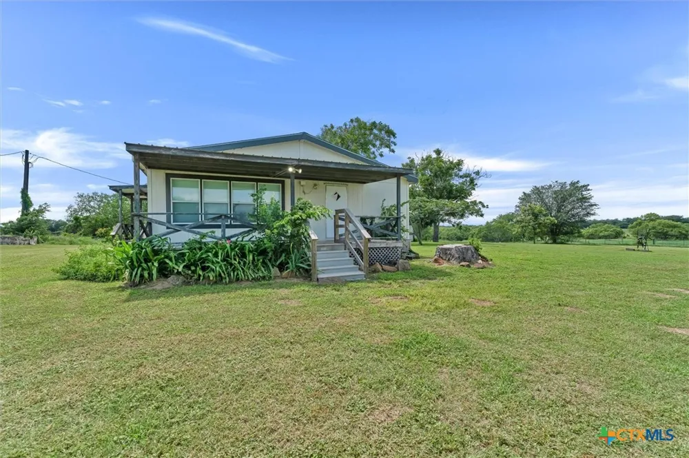 14858 Fm 1322 Luling, TX 78648