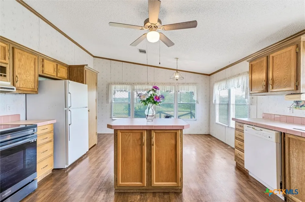 14858 Fm 1322 Luling, TX 78648