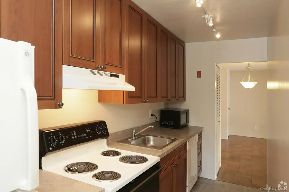 44 Route 25 A #401 Smithtown, NY 11787