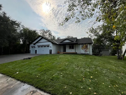 5869 Deer Street