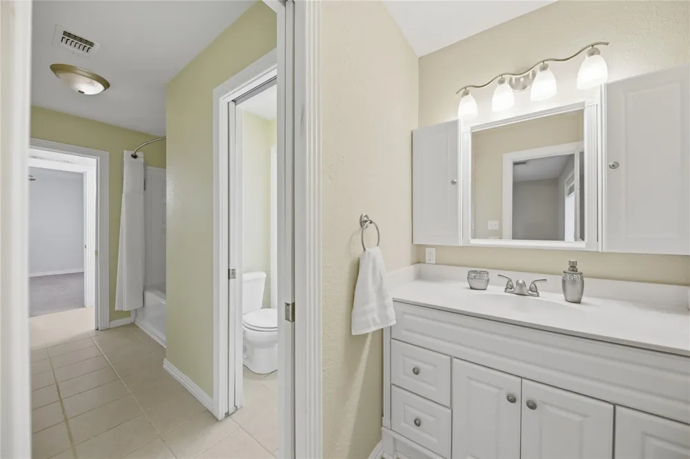 1017 Buescher Road Columbus, TX 78934