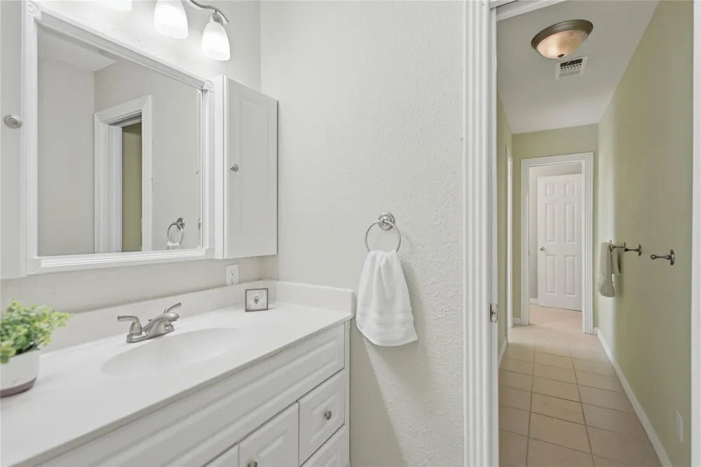 1017 Buescher Road Columbus, TX 78934