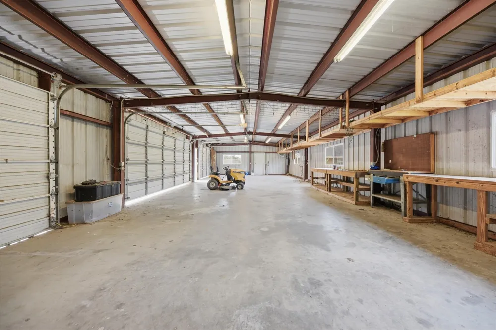 1017 Buescher Road Columbus, TX 78934
