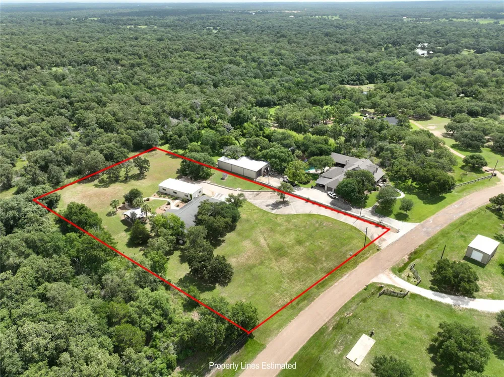 1017 Buescher Road Columbus, TX 78934