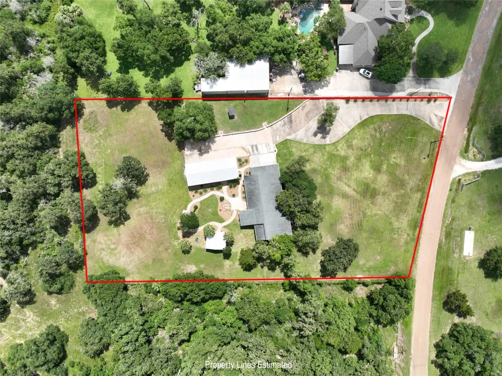 1017 Buescher Road Columbus, TX 78934