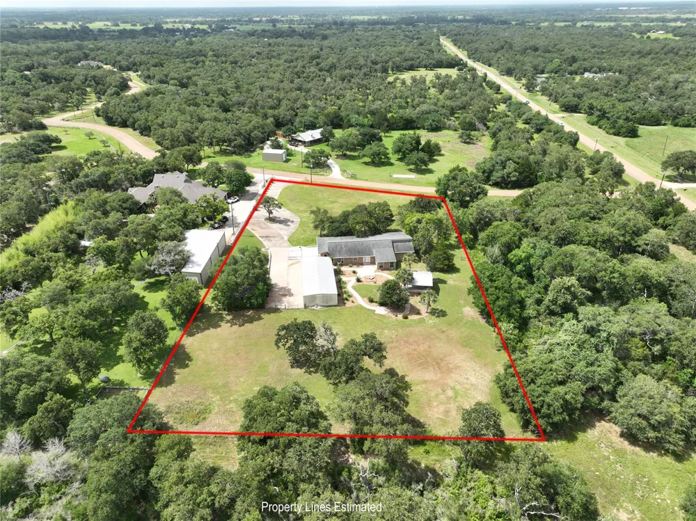 1017 Buescher Road Columbus, TX 78934