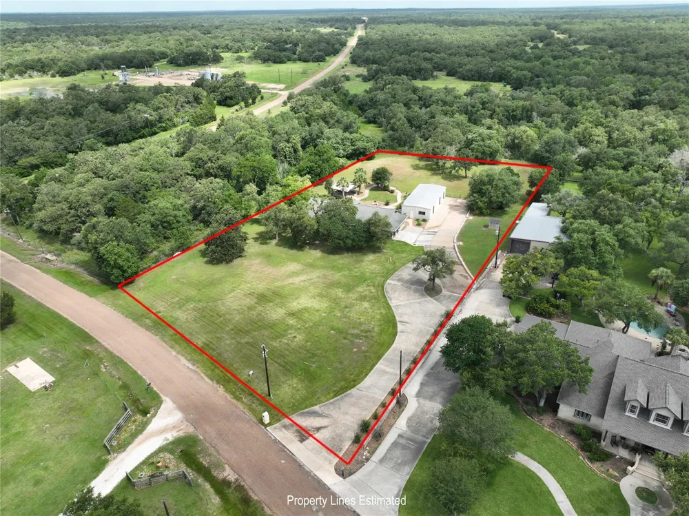 1017 Buescher Road Columbus, TX 78934