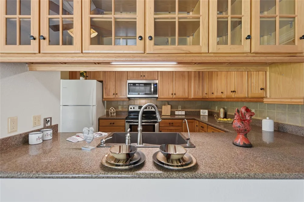 1017 Buescher Road Columbus, TX 78934