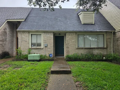 6320 Rumford Lane