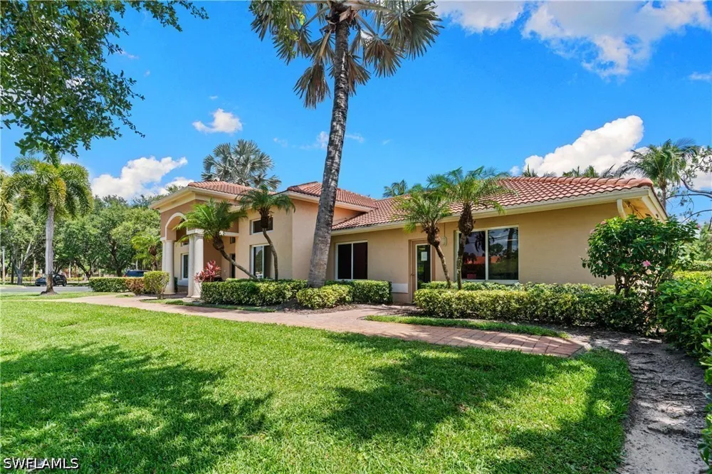 Ibis Club Drive #204 Naples, FL 34104