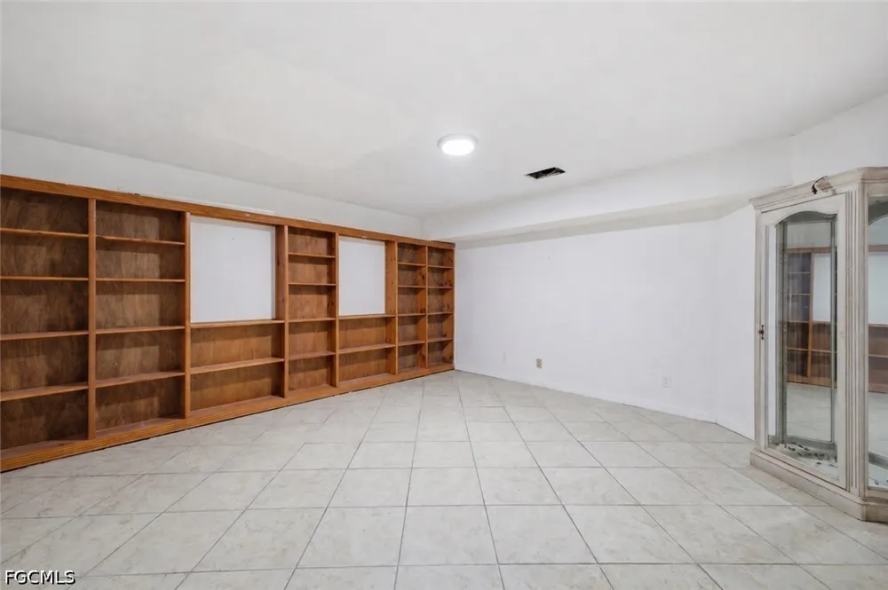 16th Avenue NW Bradenton, FL 34209