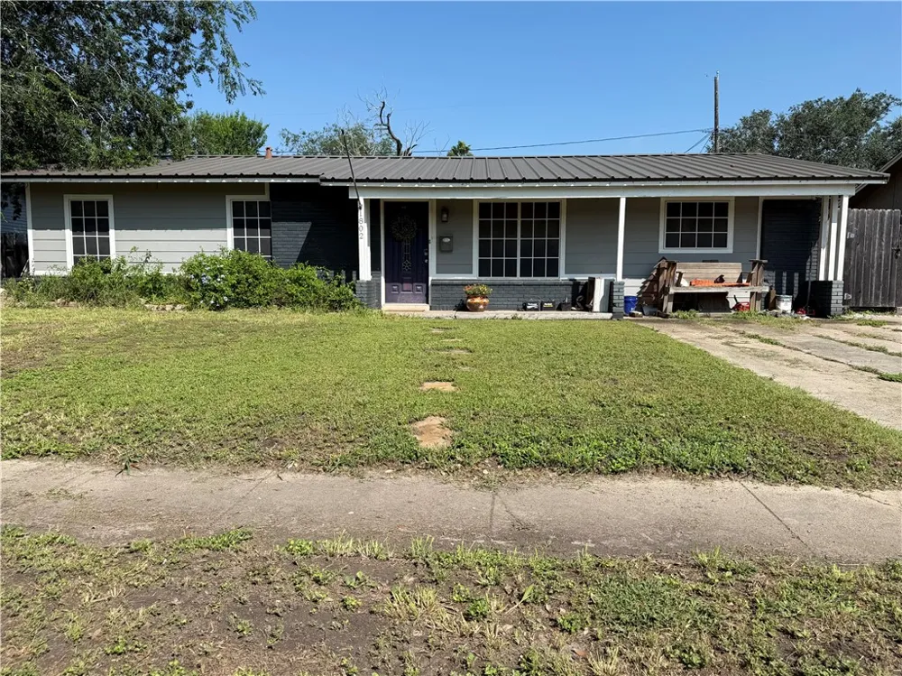1802 E Johnston Avenue Kingsville, TX 78363
