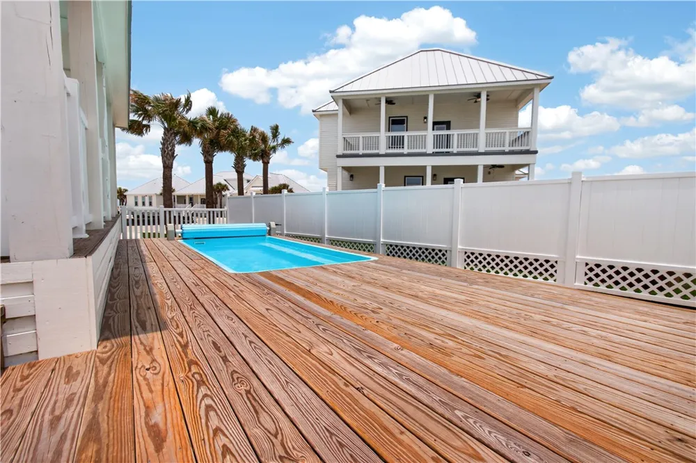 224 St. John Circle Port Aransas, TX 78373