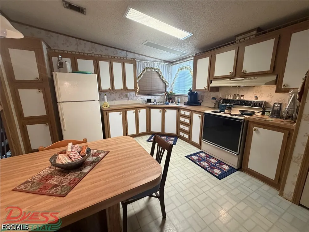 Pine Lane Clewiston, FL 33440
