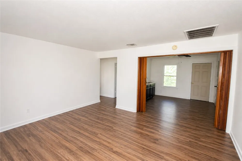 917 E Kenedy Avenue Kingsville, TX 78363