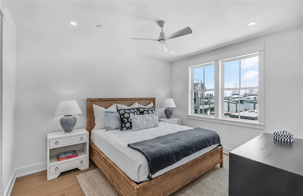 136 W Cotter Avenue #20 Port Aransas, TX 78373