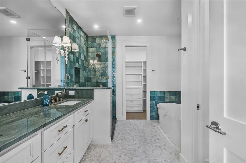136 W Cotter Avenue #20 Port Aransas, TX 78373
