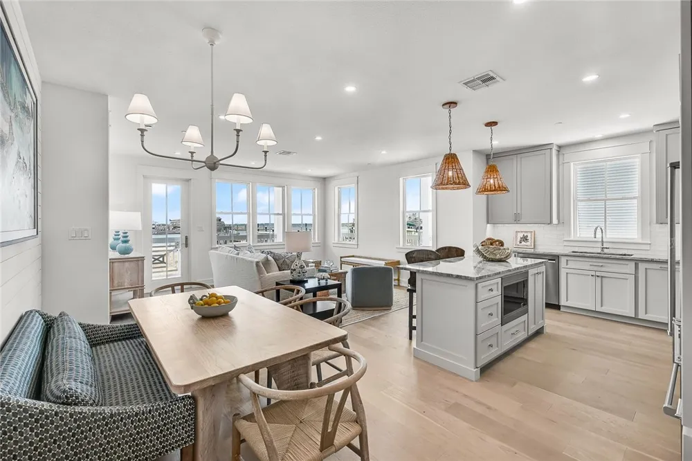 136 W Cotter Avenue #20 Port Aransas, TX 78373