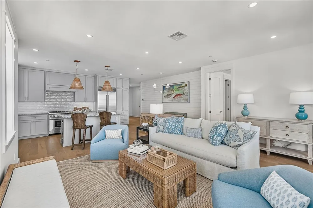 136 W Cotter Avenue #20 Port Aransas, TX 78373