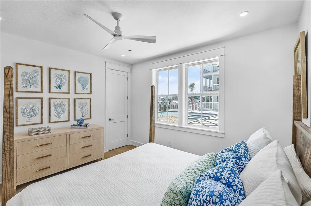 136 W Cotter Avenue #20 Port Aransas, TX 78373