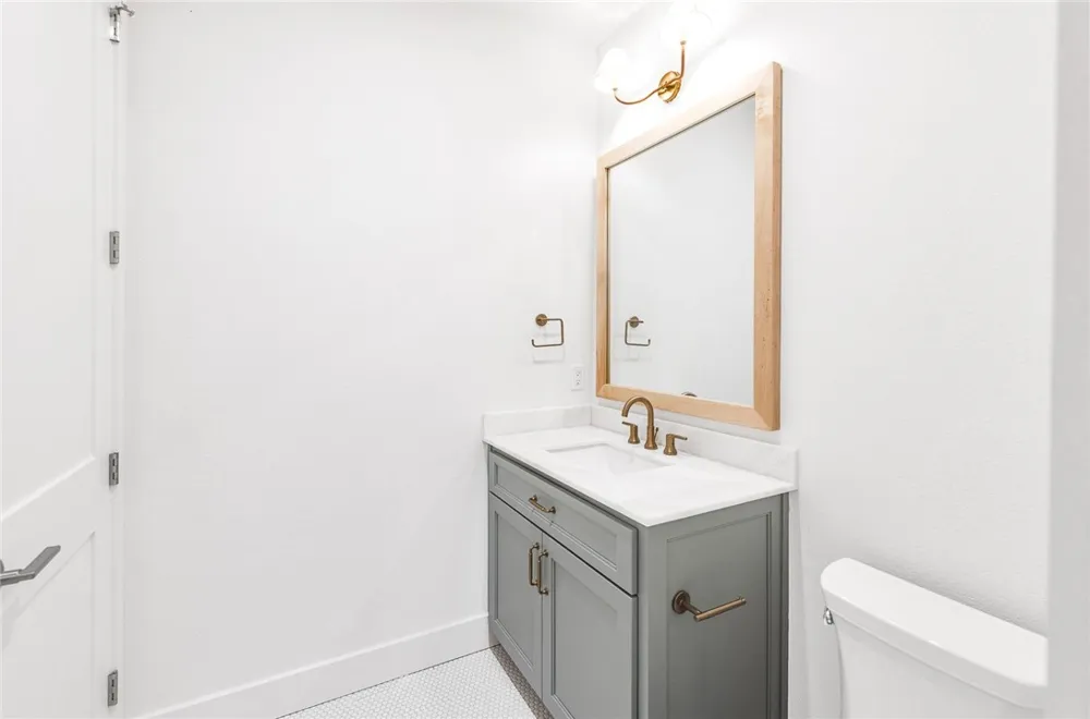 136 W Cotter Avenue #17 Port Aransas, TX 78373