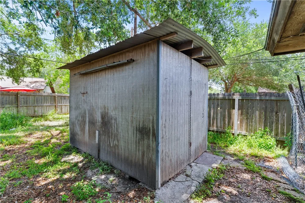 1817 Jerome Street Kingsville, TX 78363