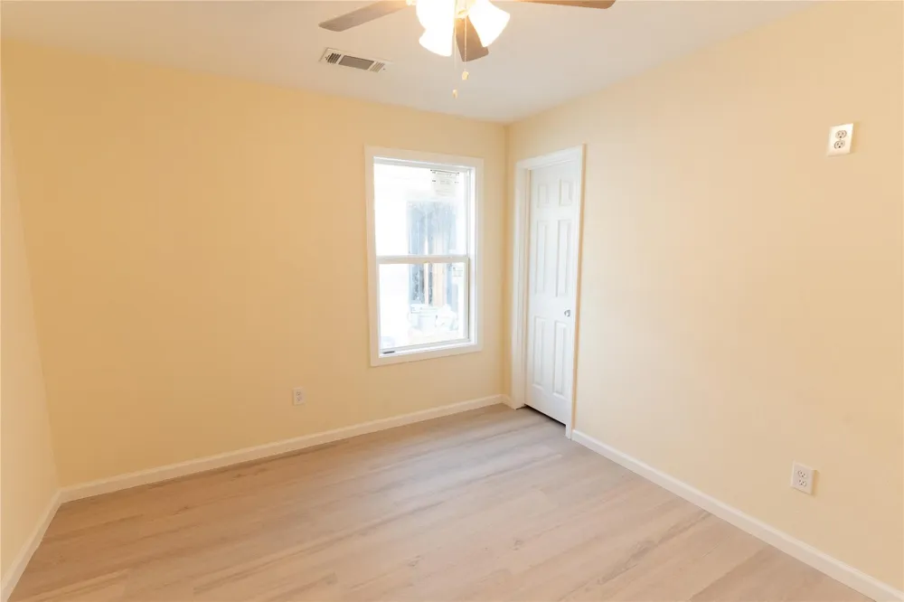 4425 7th Street Bacliff, TX 77518
