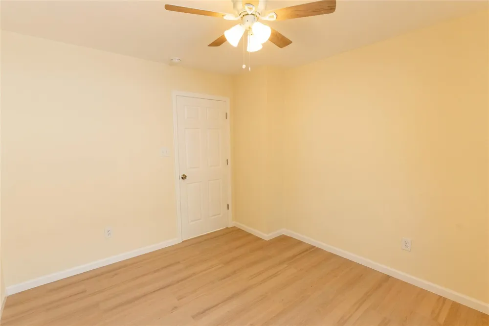 4425 7th Street Bacliff, TX 77518