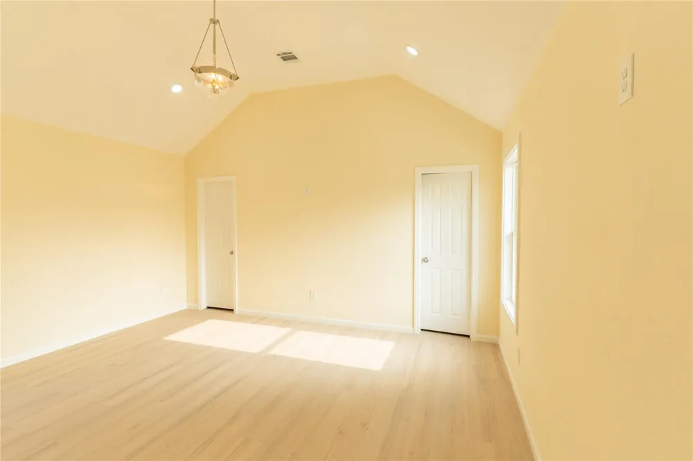4425 7th Street Bacliff, TX 77518