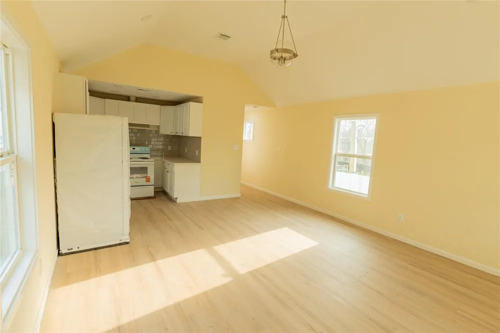 4425 7th Street Bacliff, TX 77518