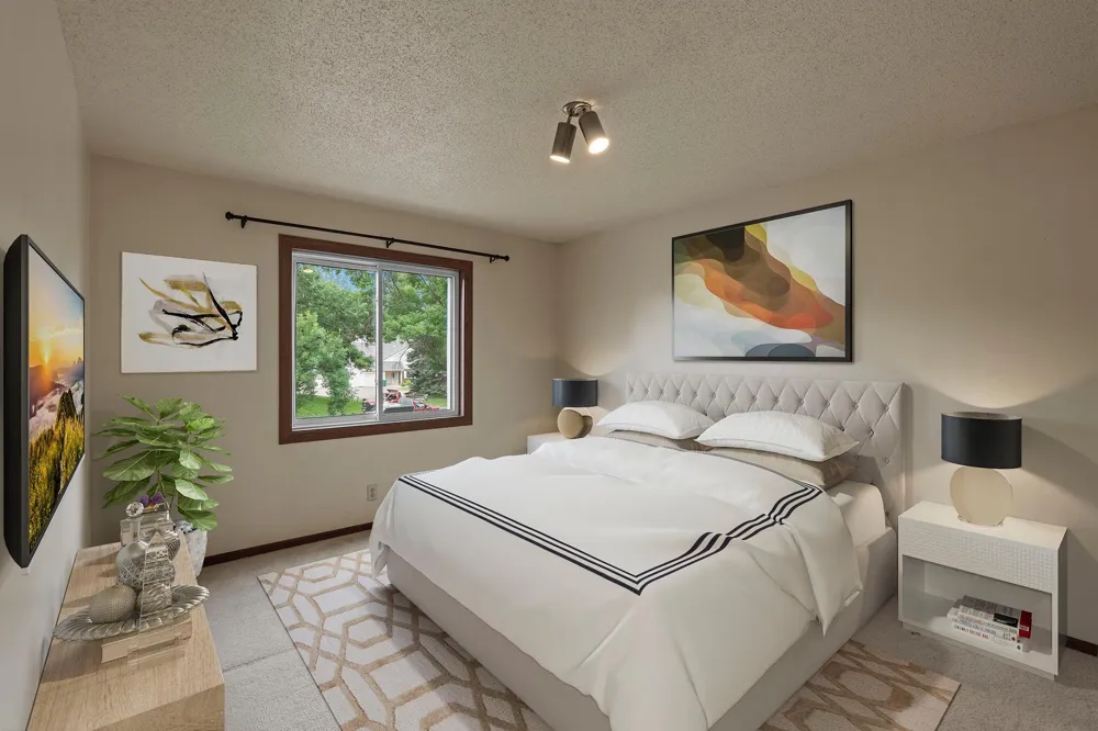 977 Heritage Court E Vadnais Heights, MN 55127