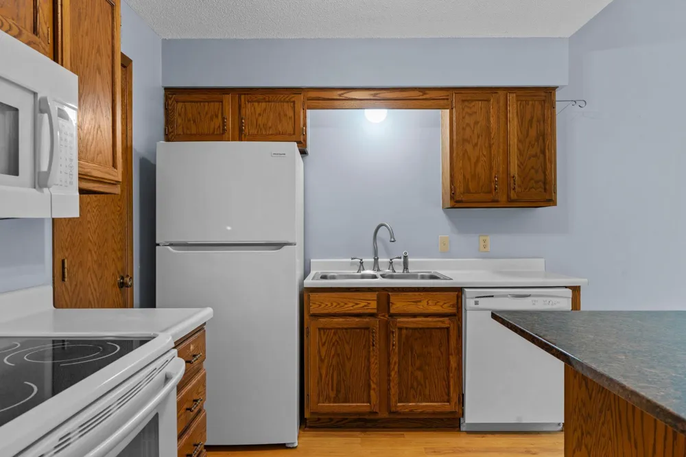 977 Heritage Court E Vadnais Heights, MN 55127