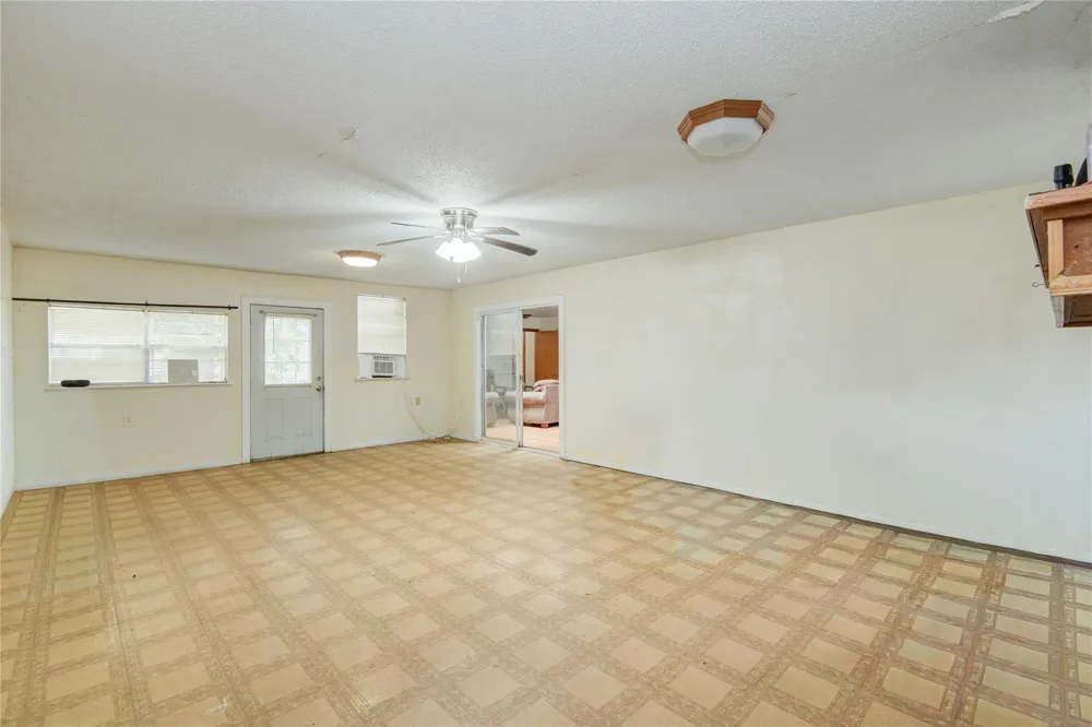 1421 Avenue S Freeport, TX 77541