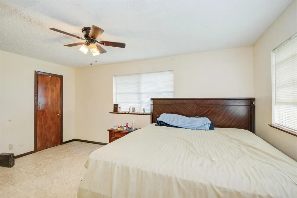 1421 Avenue S Freeport, TX 77541